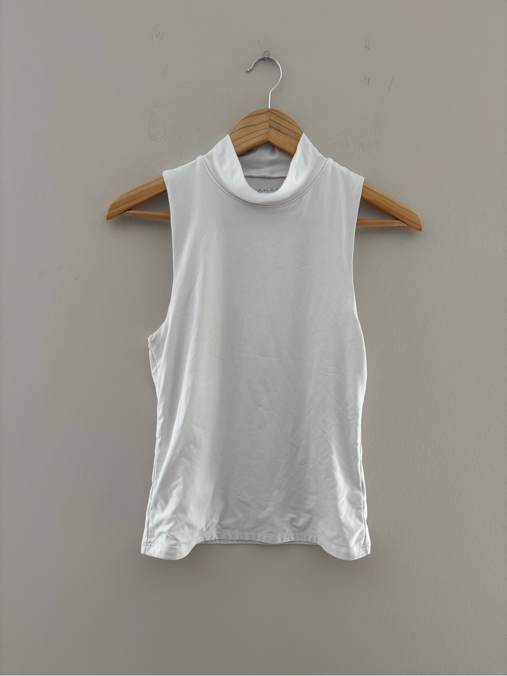 Bundle of 3 Tahari Sleeveless Mock Neck Tank Tops NWT Included Women's Size M